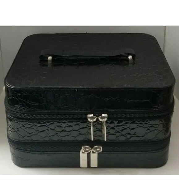 YBF Your Best Friend EMPOWER YOUR beYOUty Makeup Set with Case - Picture 8 of 12